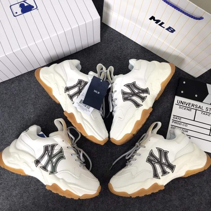 MLB Bigball Chunky A New York Yankees Beige Gum