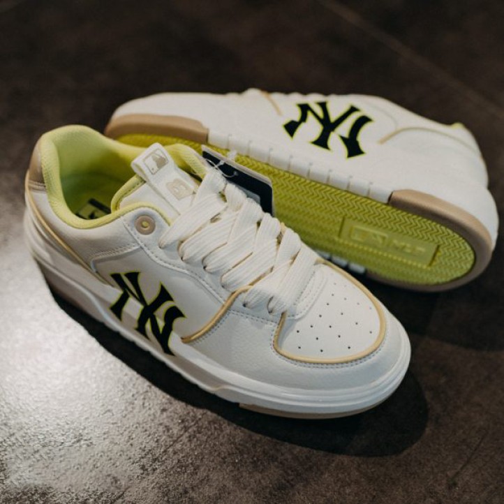 MLB Chunky Liner Boston New York Yankees "Beige/Volt Green" WMNS