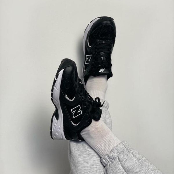 New Balance 530 Black/White WMNS