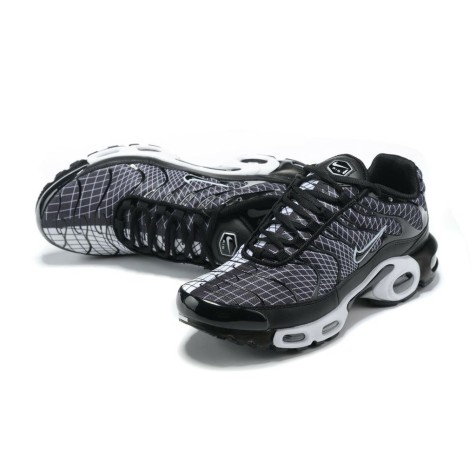 Nike TN Air Max Plus SE "Greedy Black/White"