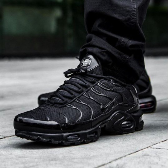 Nike TN Air Max Plus "Triple Black"