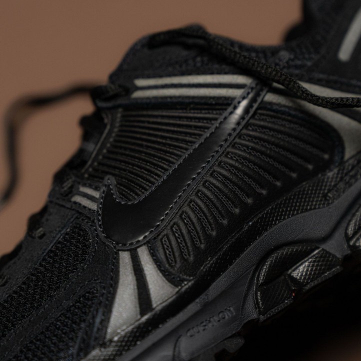 Nike Zoom Vomero 5 "Black"