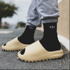 Adidas Yeezy Slides "Desert Sand"