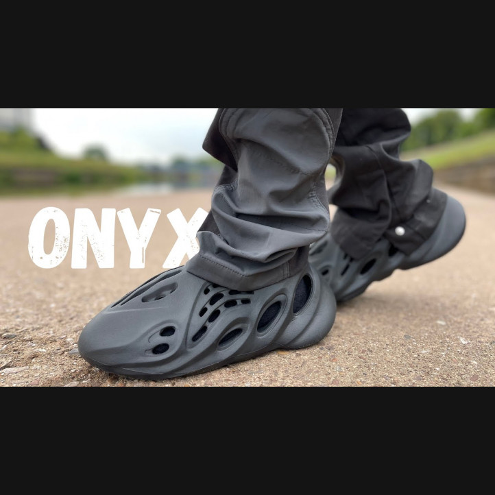 Adidas Yeezy Foam Runner "Onyx"