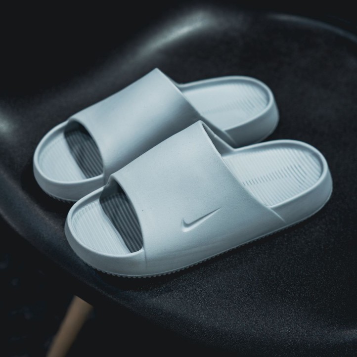 Nike Calm Slides | Grey