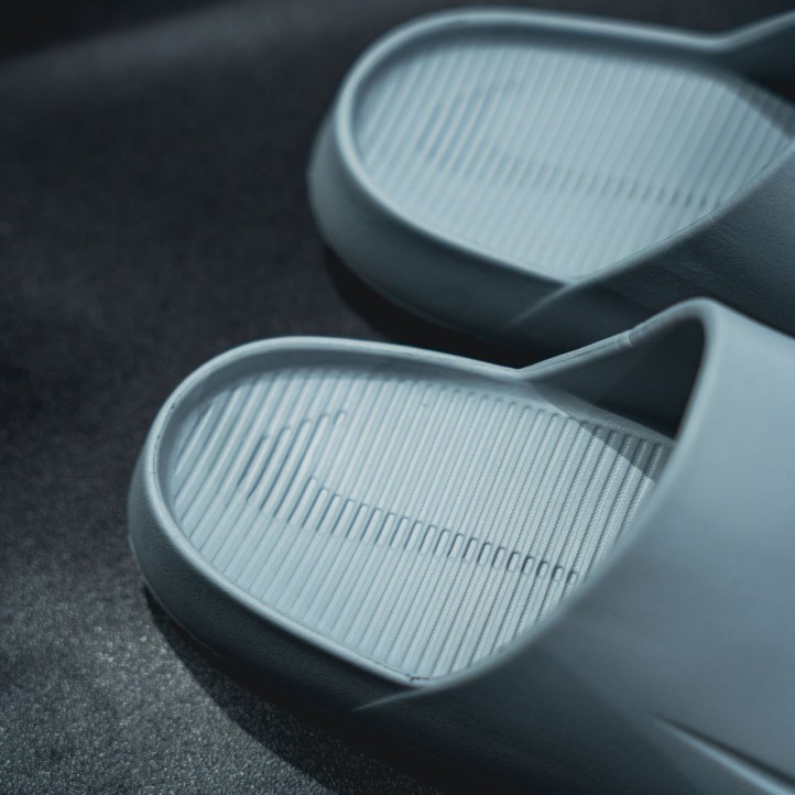 Nike Calm Slides | Grey