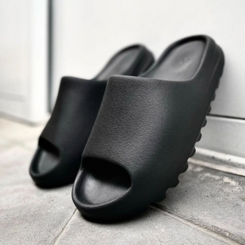 Adidas Yeezy Slides "Black"