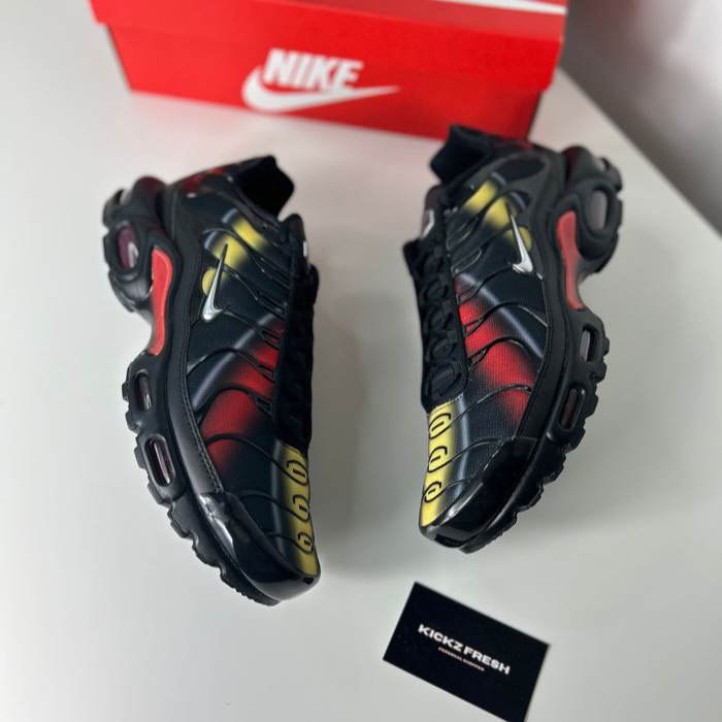 Nike TN air max plus  "black saturn gold"