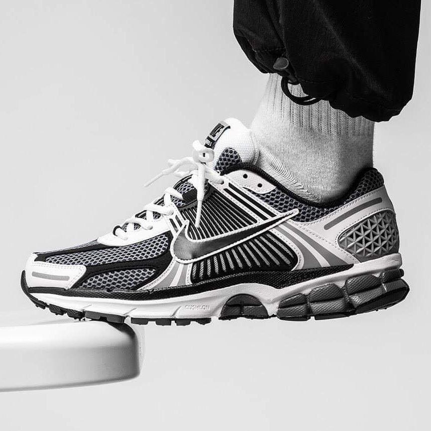 Nike Zoom Vomero 5 SE SP WMNS