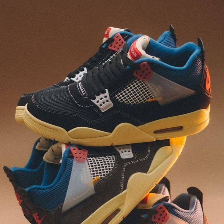 Air Jordan Retro 4 x Union LA "Off Noir"