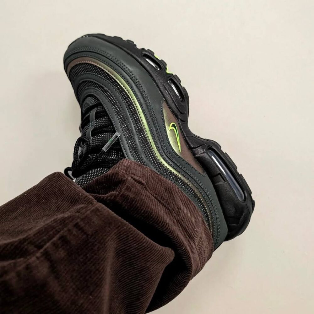 Nike Air Max 95/97 x  Ducks of a Feather Thunder