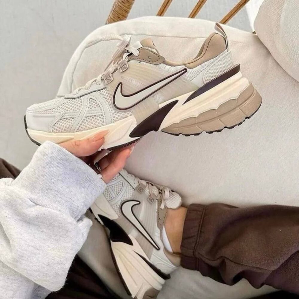 Nike V2K Run "Light Orewood Brown" WMNS