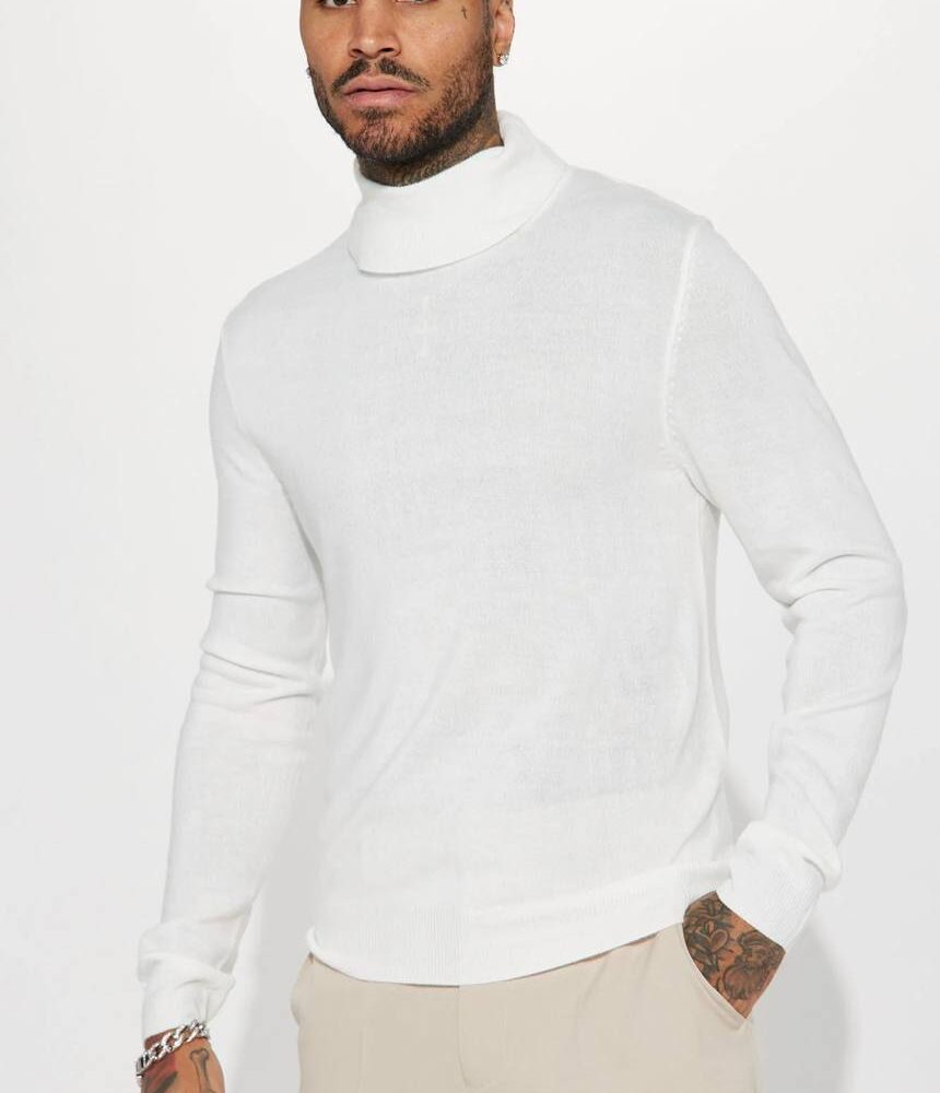 DeAngelo Turtkeneck Sweater | White