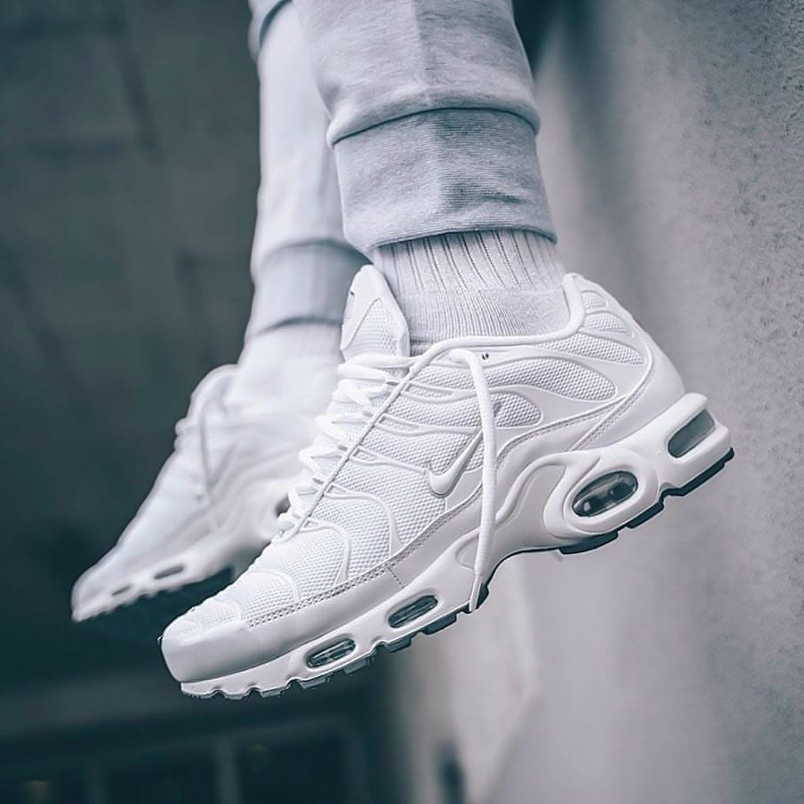 Nike TN Air Max Plus "Triple White" WMNS
