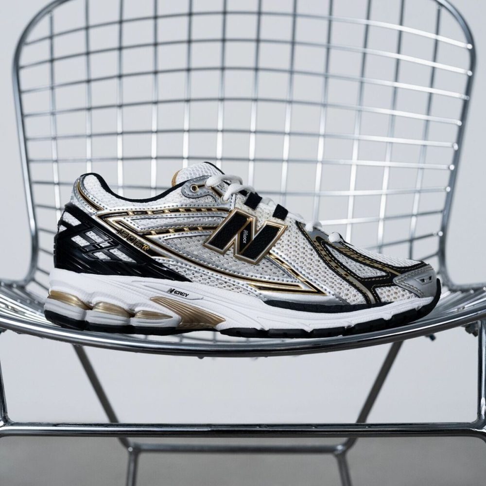 New Balance 1906R "Metallic Silver/Gold" WMNS