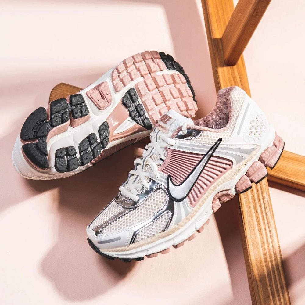 Nike Zoom Vomero 5 "Particle Pink" WMNS