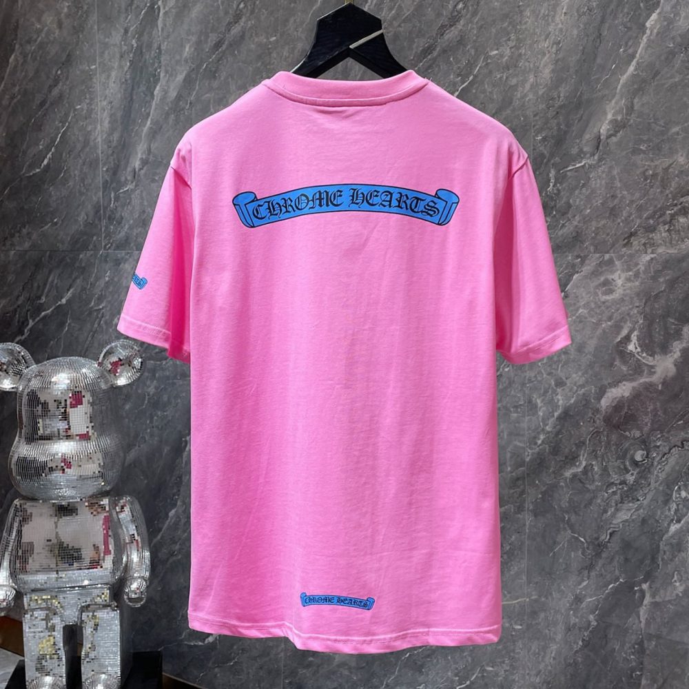 Футболка Chrome Hearts Scroll Logo "Pink/Blue"