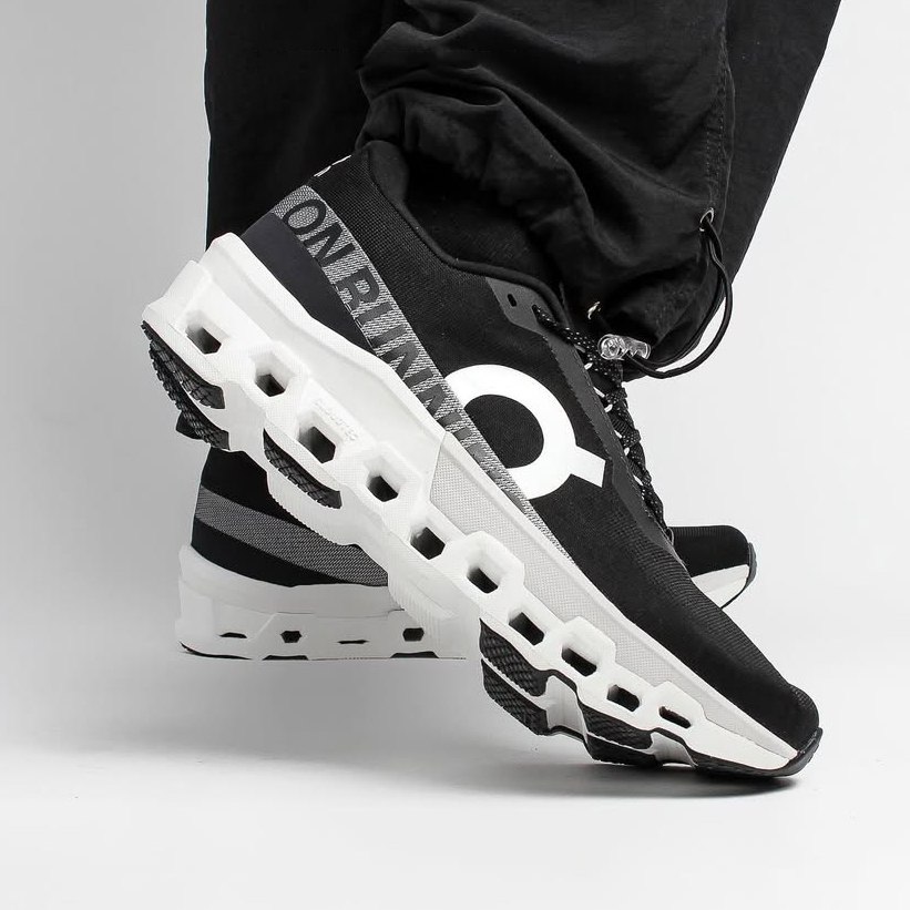 On Cloudmonster 2 - Black/White