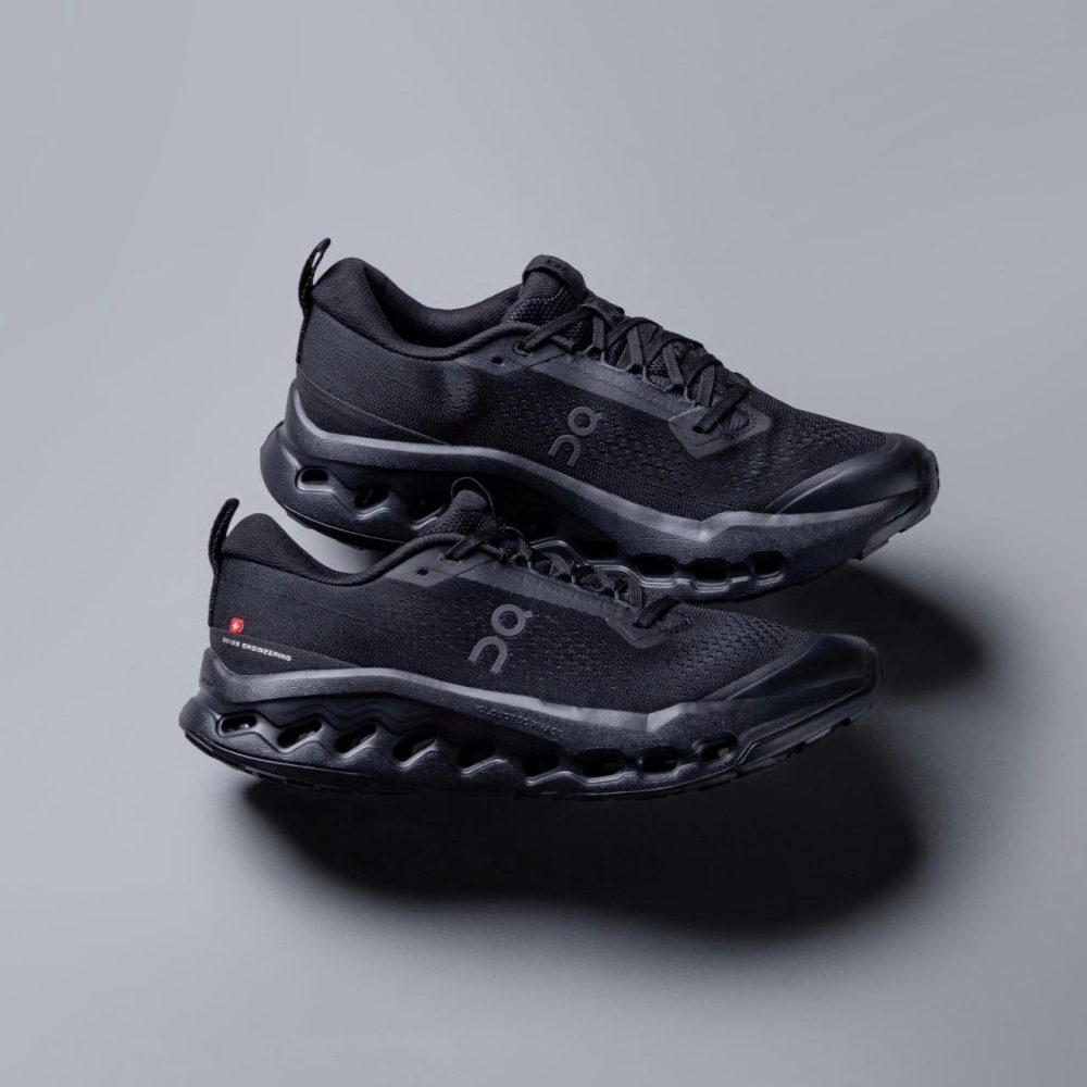 On Cloudsurfer Trail 2 - Black