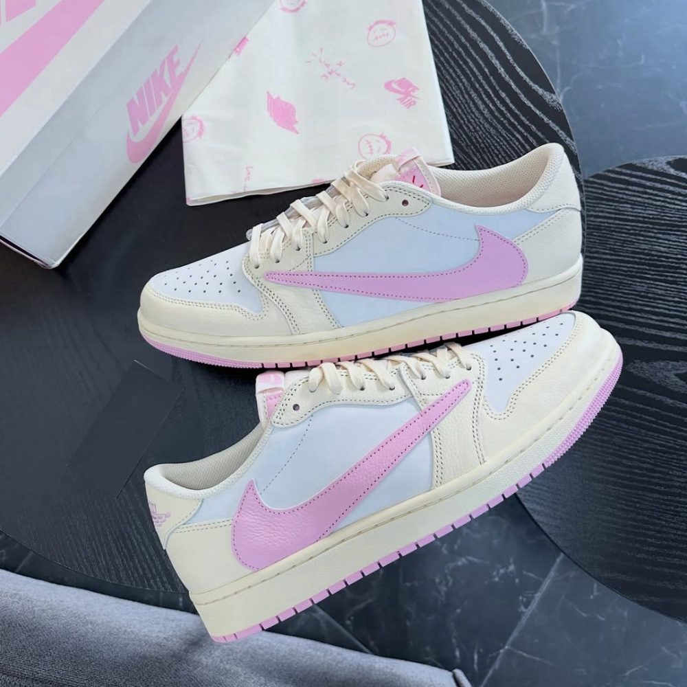 Nike Air Jordan Retro 1 Low x Travis Scott «Muslin And Shy Pink»